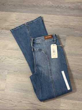 Shyanne Midrise Bootcut Jeans - size 31/32 NWT